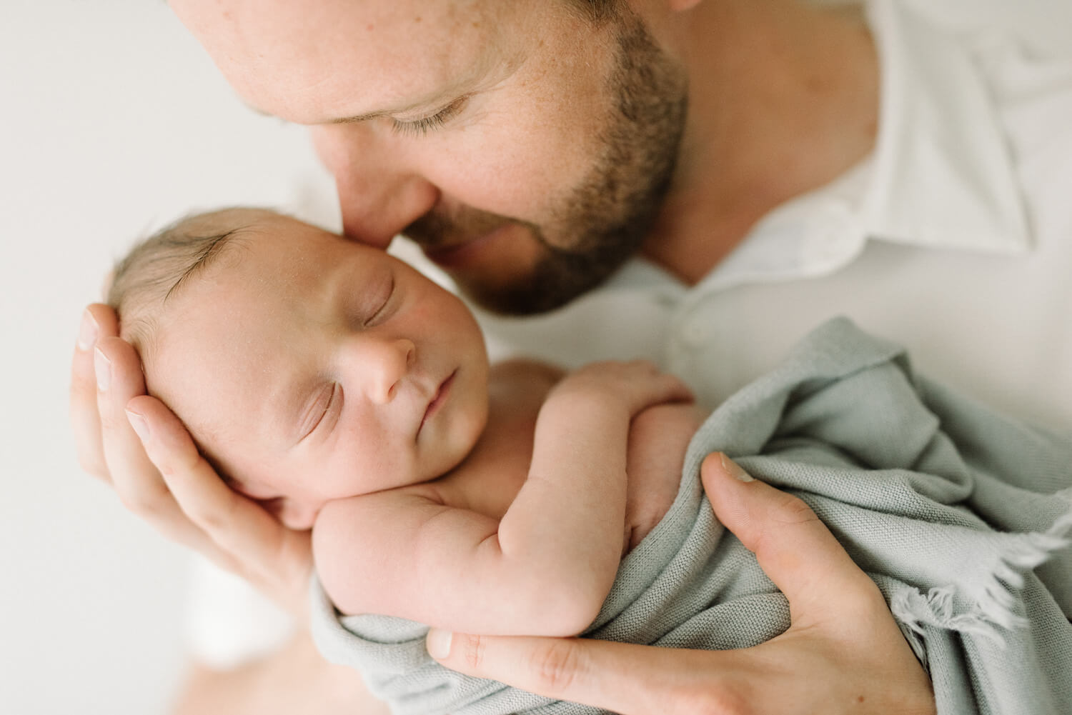 Newborn Photographer Near Me