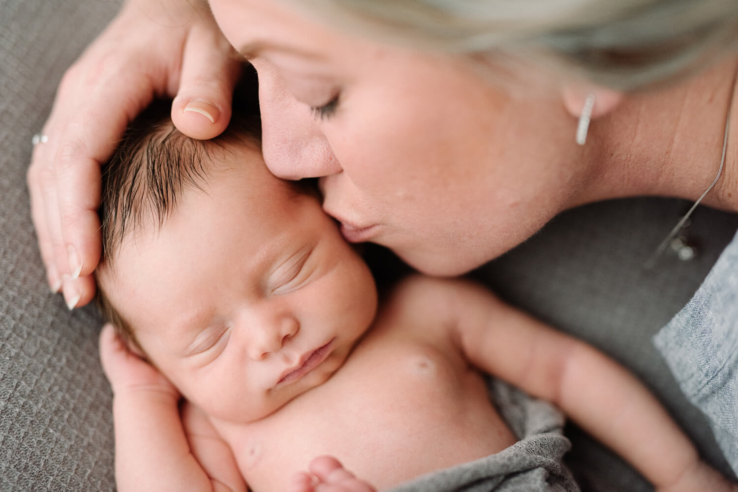 Maine newborn baby photographer near me